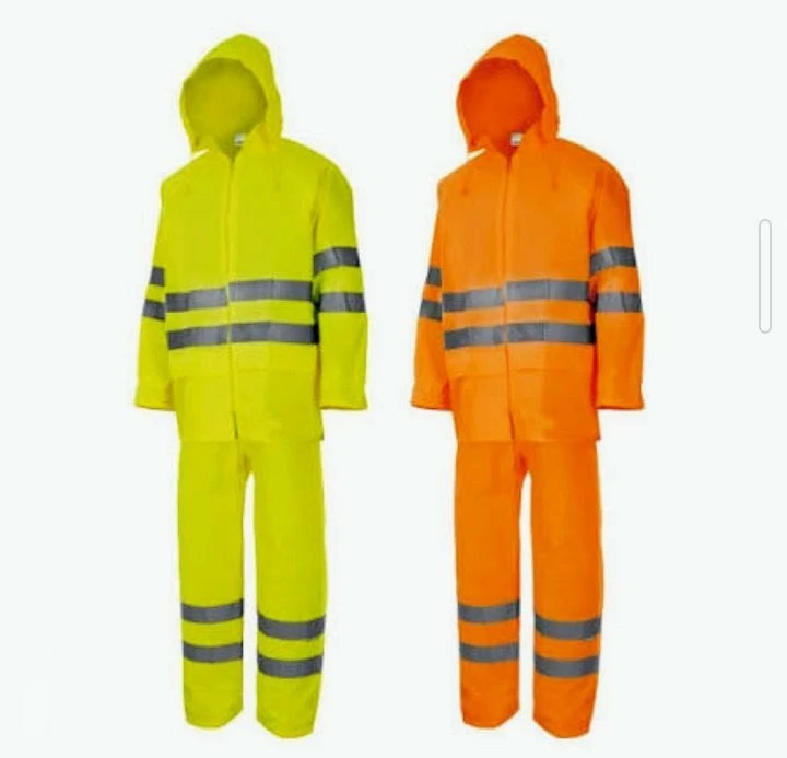 Fato Macacão de Chuva